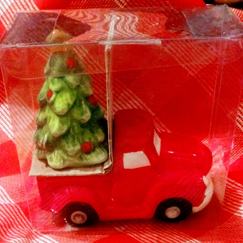 Red Christmas truck salt and pepper shaker